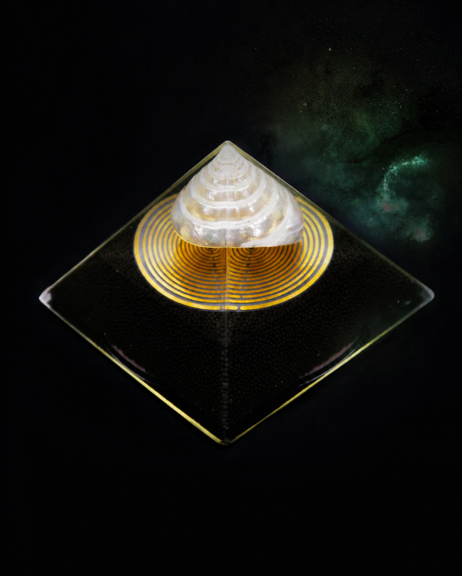 Πυραμίδα Nemesis Scalar Orgonion